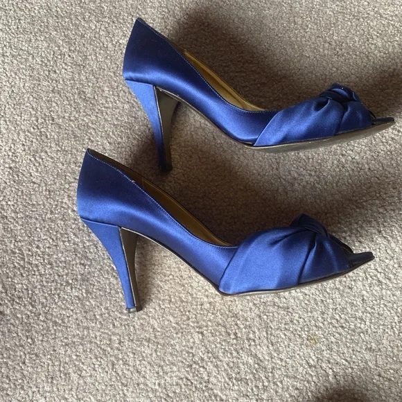 J.Crew Satin Knot Heels size 9 - Picture 3 of 5